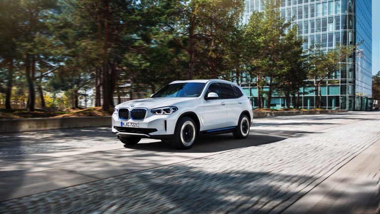 BMW iX3