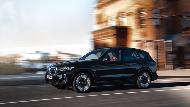 BMW iX3