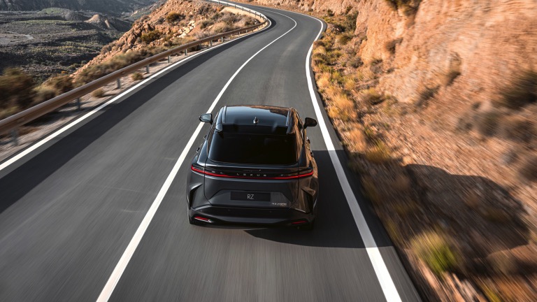 Lexus RZ 450e