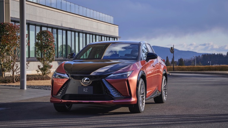 Lexus RZ 450e