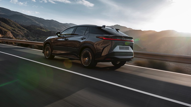 Lexus RZ 450e