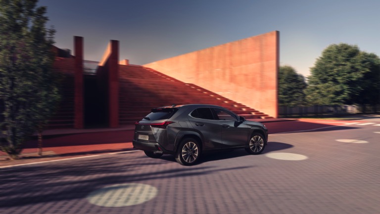 Lexus UX 300e 2023