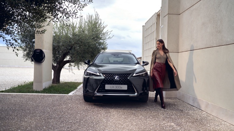 Lexus UX 300e 2023